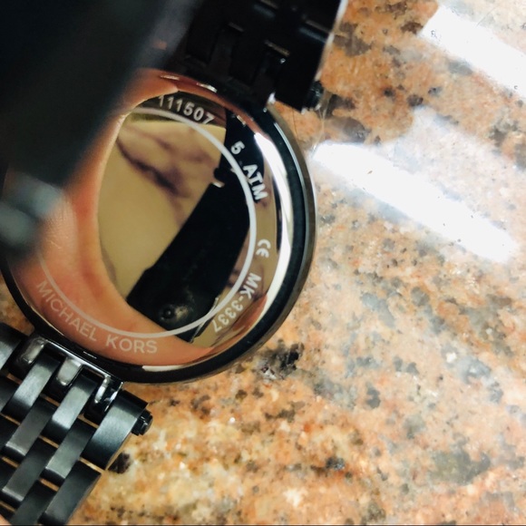 Michael Kors Women’s Runway Stainless-Steel Watch - Picture 4 of 4